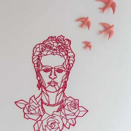 The Queen's Designer By Cadiz4rentals